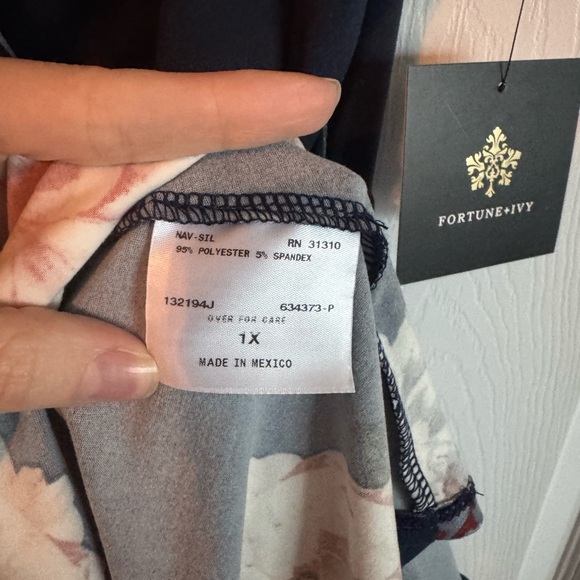 NWT Fortune + Ivy Roanne Faux Wrap Knit Dress - Navy Floral - Size 1X - Picture 8 of 8